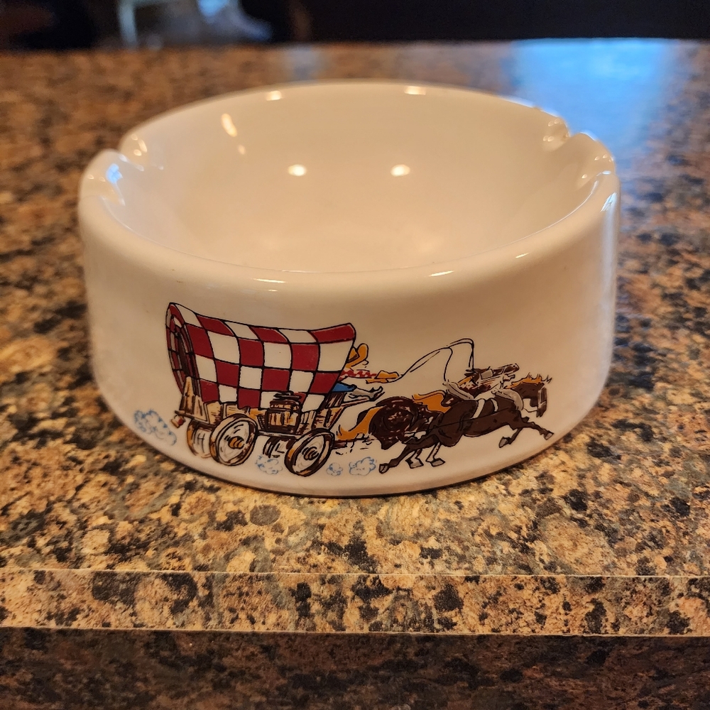 Vintage 1973 Ceramic Ashtray with Purina Dog Chow Chuck Wagon Design